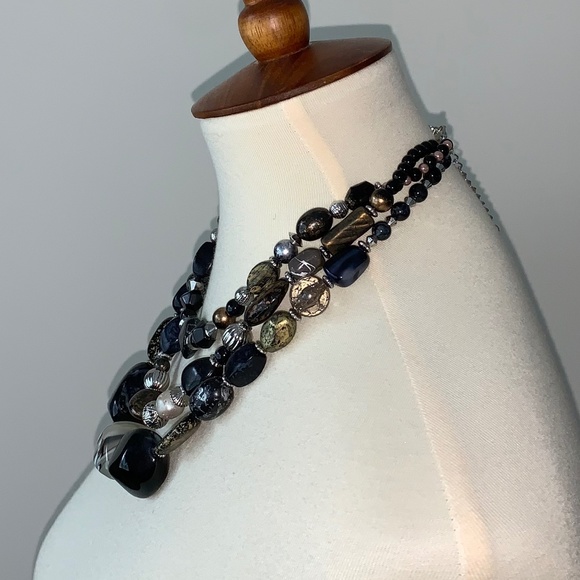 Three Tier Chunky Beaded Necklace Black/Silver - Picture 3 of 9